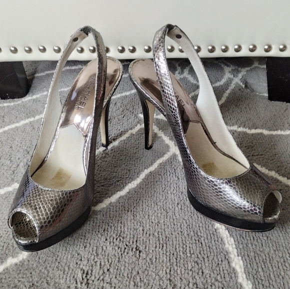 Michael Kors "York" Embossed Peep Toe Slingback Heels Metallic Pewter/Gunmetal - Picture 2 of 12